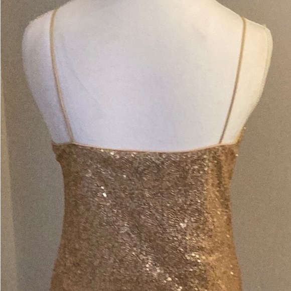 Six crisp days, matte gold sequin tank - Picture 10 of 15